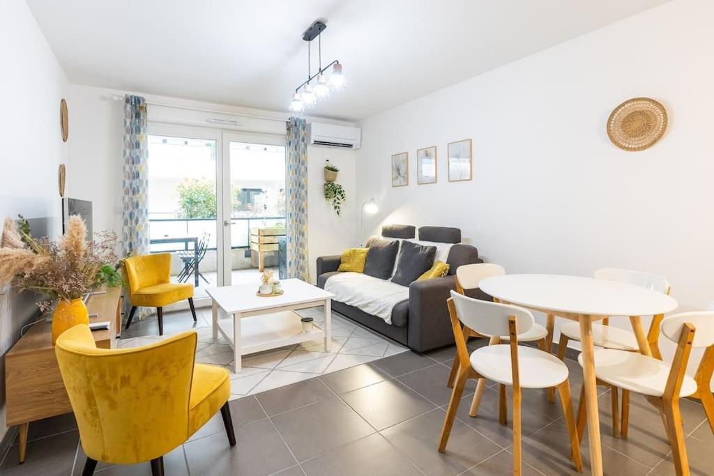 Le Barcelone, Beau T2, Clim, Terrasse,centre Apartamento *