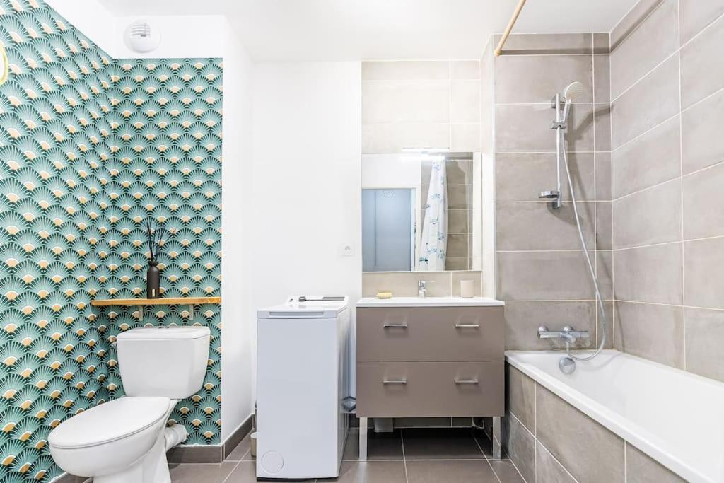 Le Barcelone, Beau T2, Clim, Terrasse,centre Apartamento *